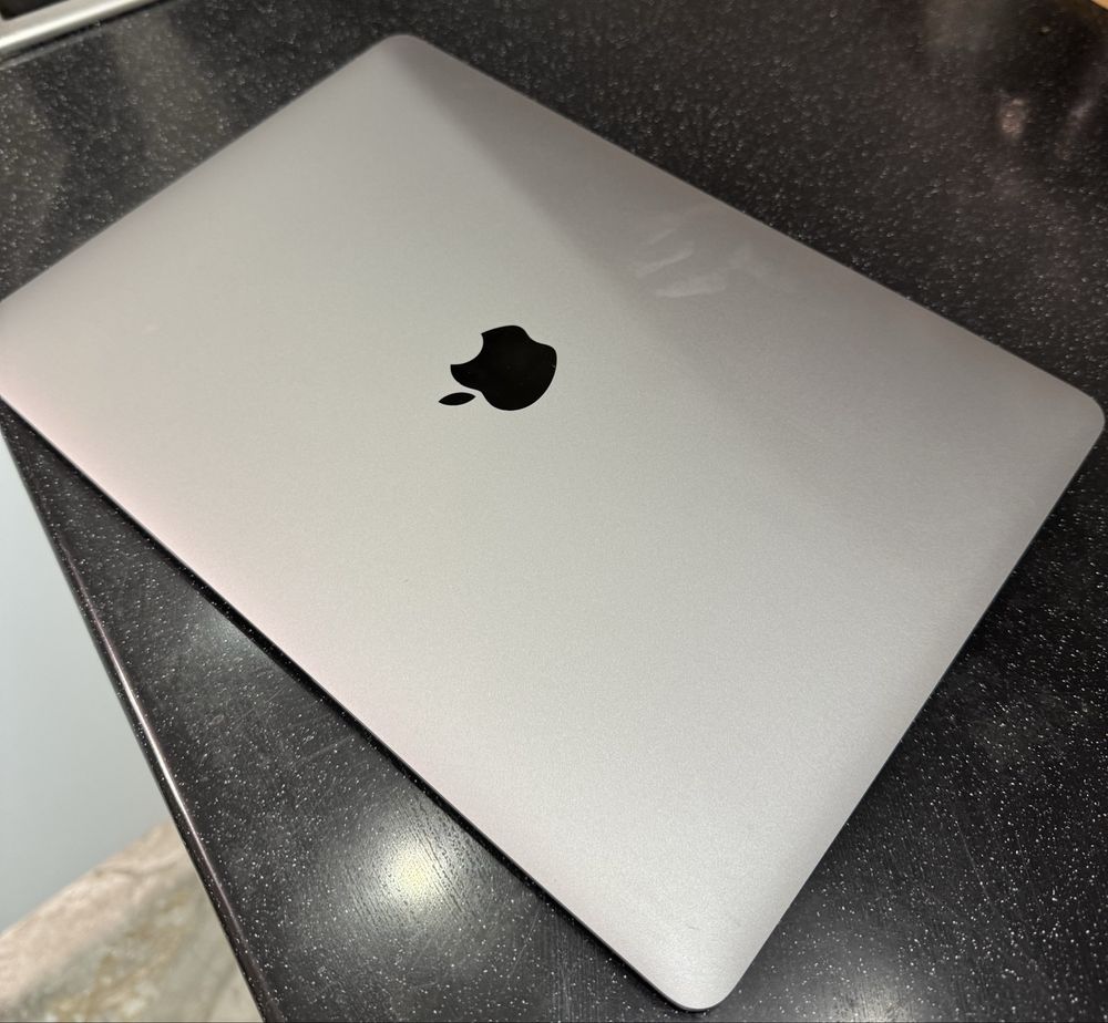 Macbook air m1 2020