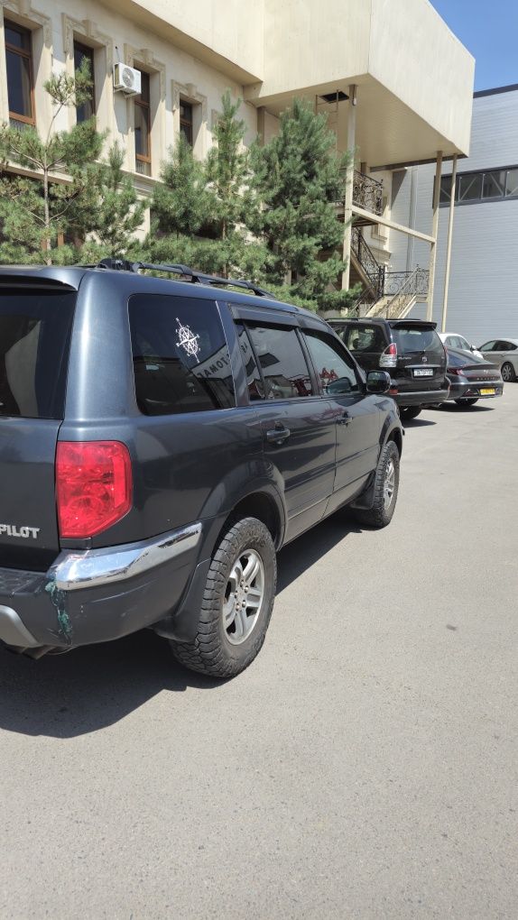 HONDA PILOT 2003 года