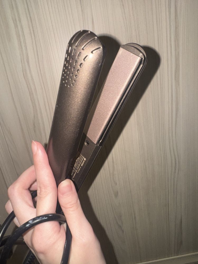 Утюжок vitek пользовались 1 раз