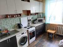 Продам 2-х комнатную  на Язева