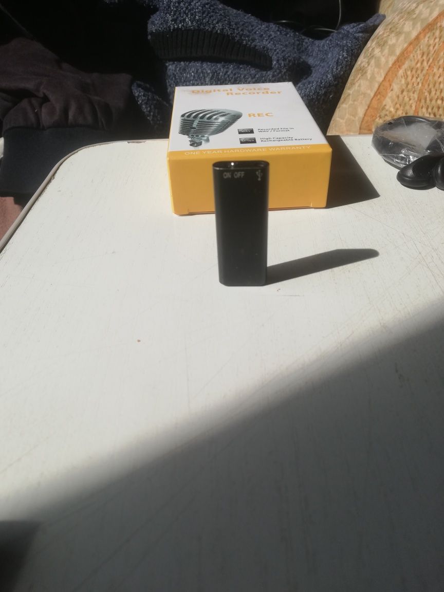 Продам диктофон почти новый.