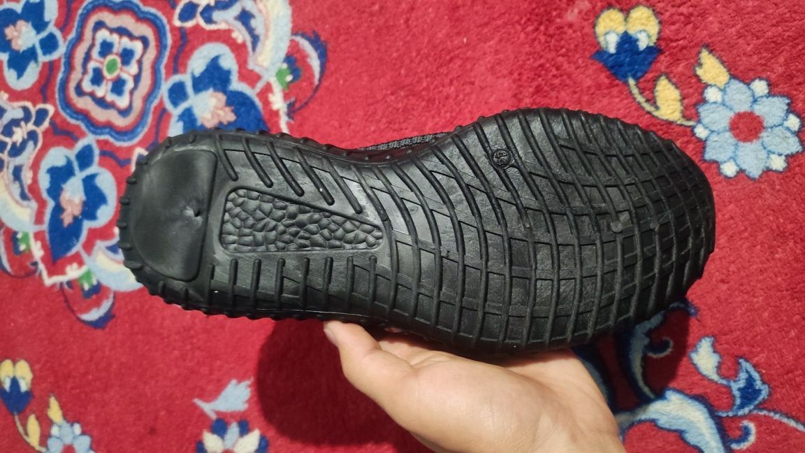 Кроссовки yeezy 350