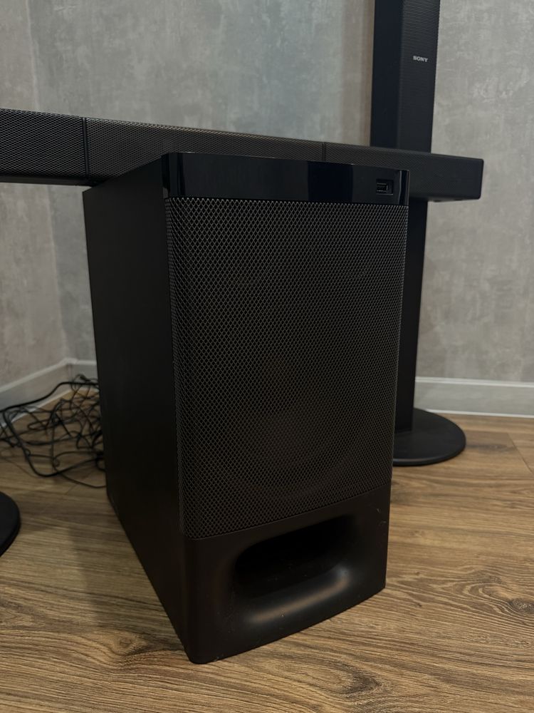 Домашний кинотеатр. Sony HT-S700RF.