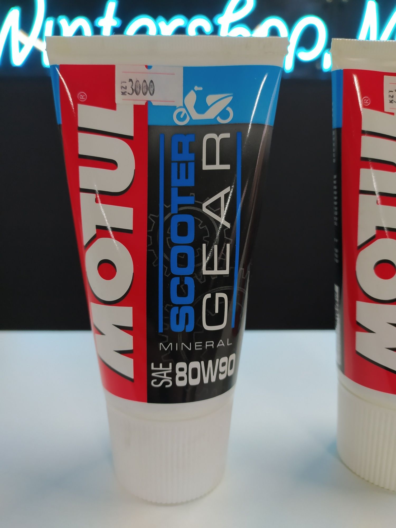 Трансмиссионное Масло для Мопедов-Скутеров MOTUL Scooter Gear 80W90.