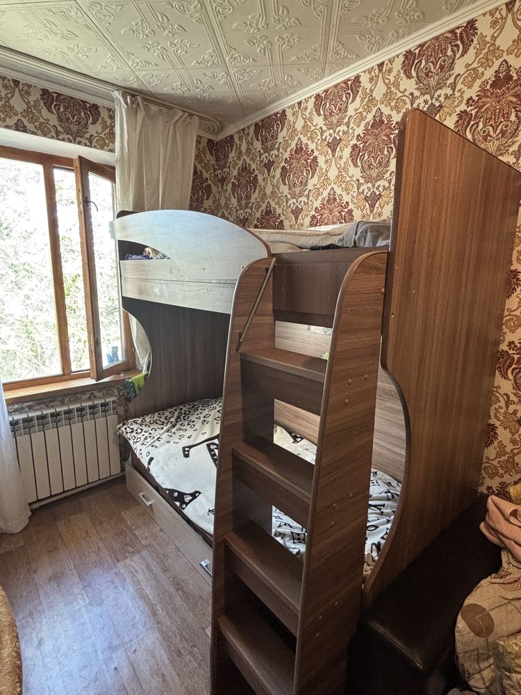 Продается двухярусный кровать