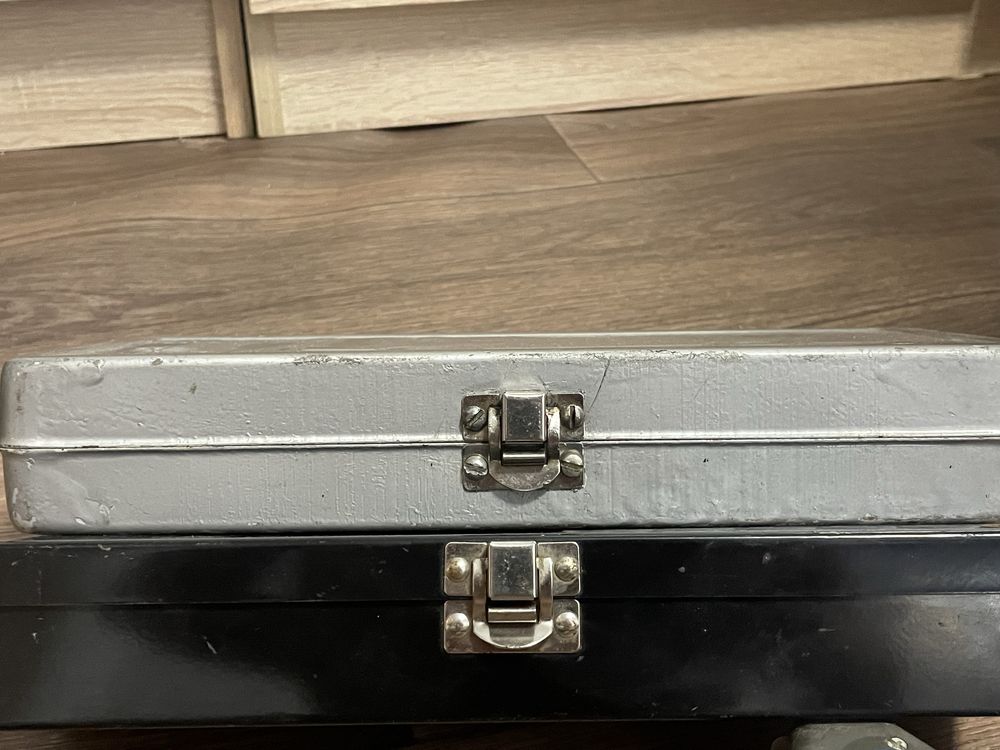 Продам ящкик металличиские