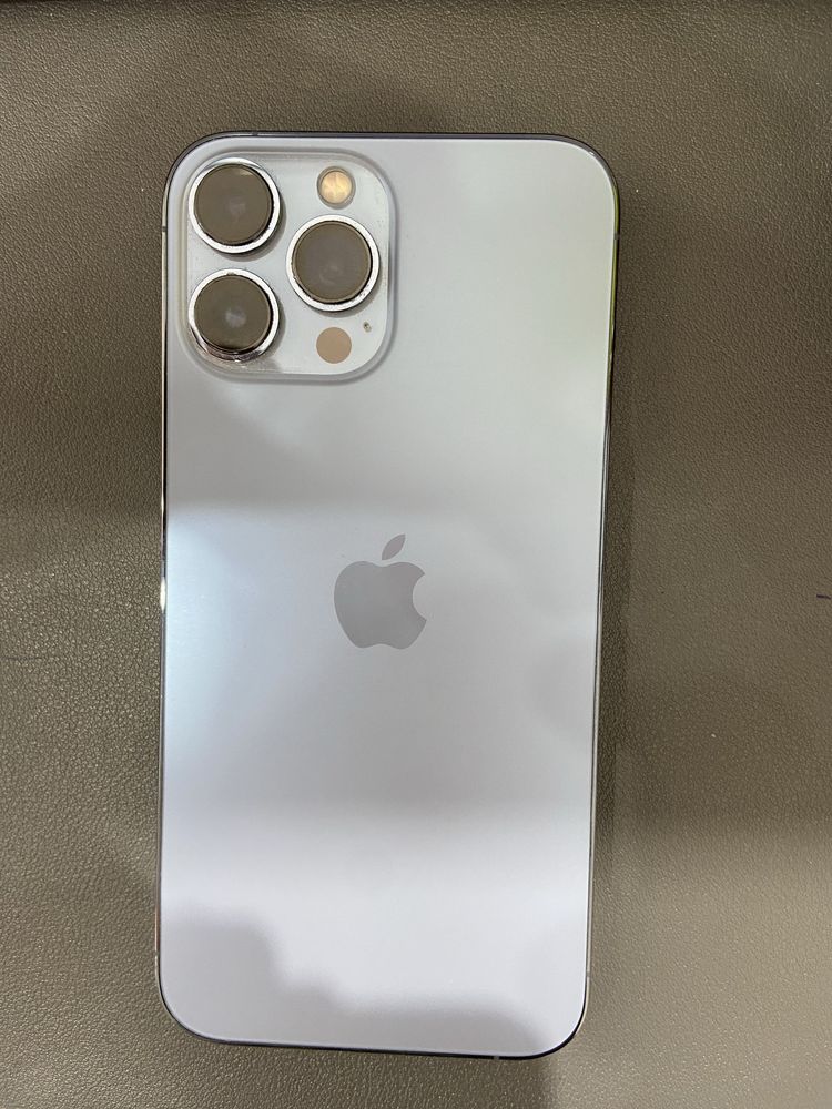 Продам Iphone 13 Pro Max на 256гб и АКБ 78