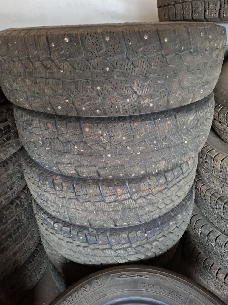 Продам шины на Газель,  есть 4 комплекта,