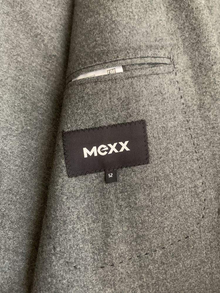 Продам классический костюм mexx