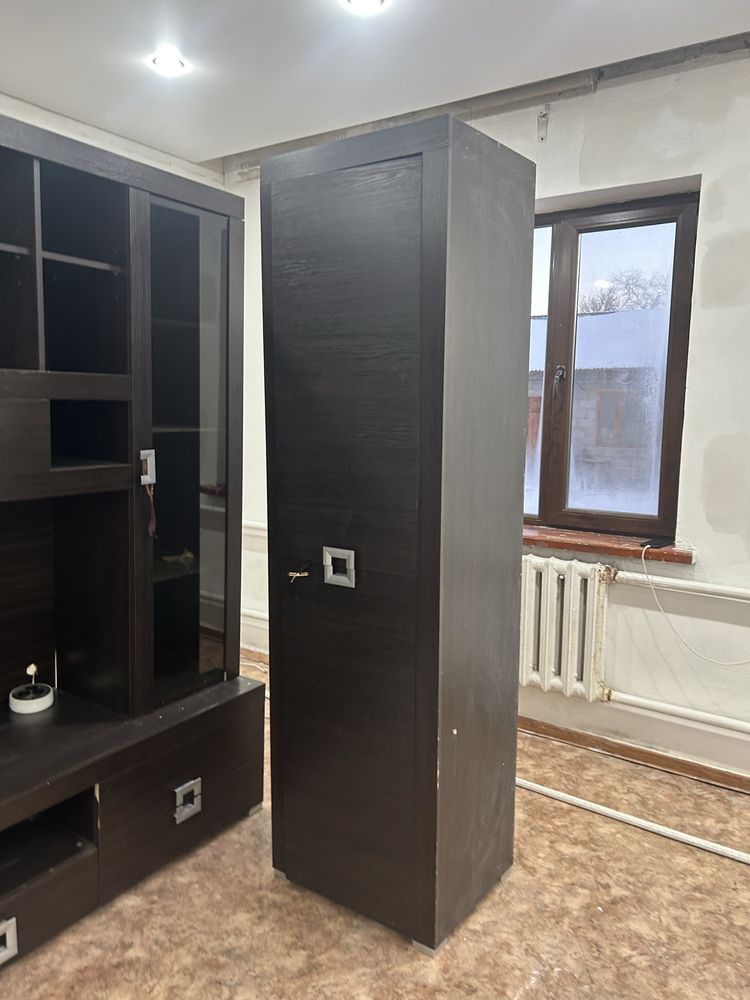 Шкаф для гостиной