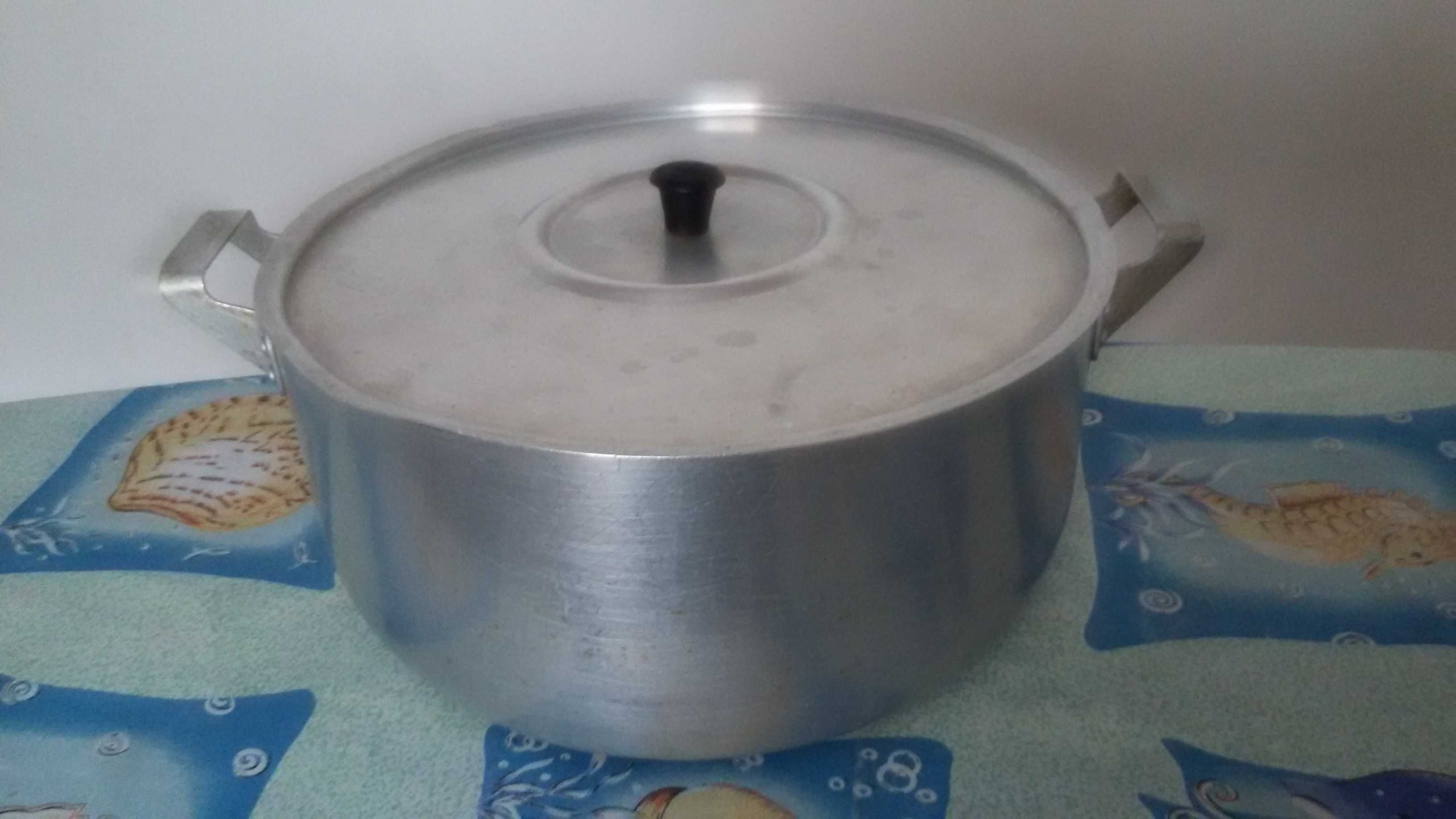 продам кастрюлю..