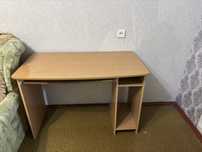 Продам компьютерный стол