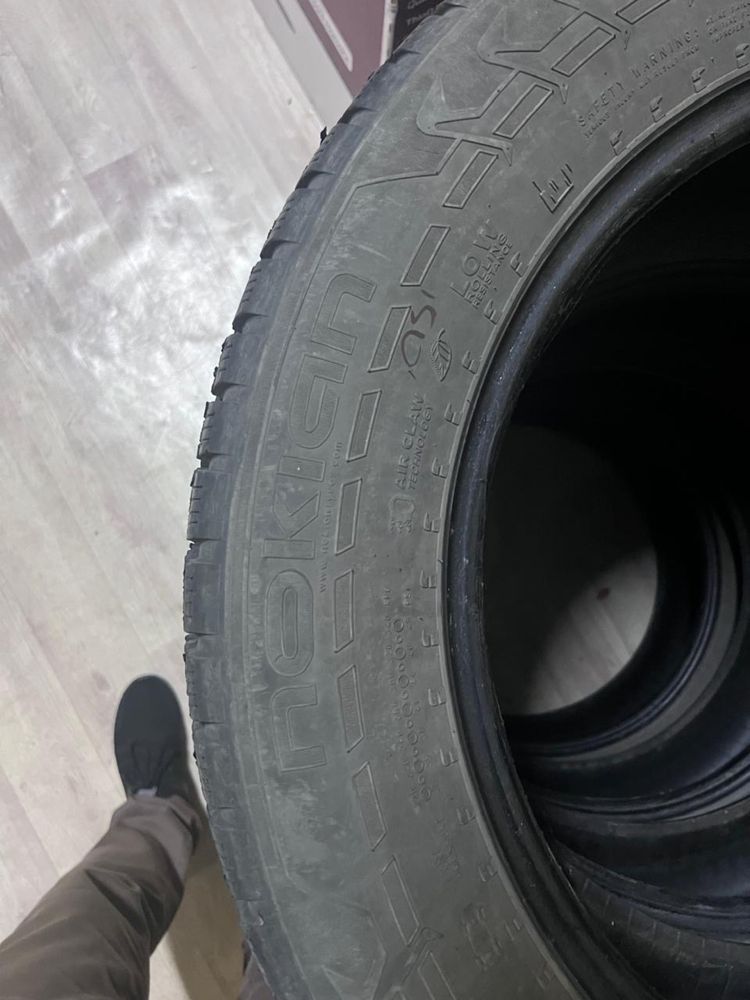 Продам шины 245/55/R19