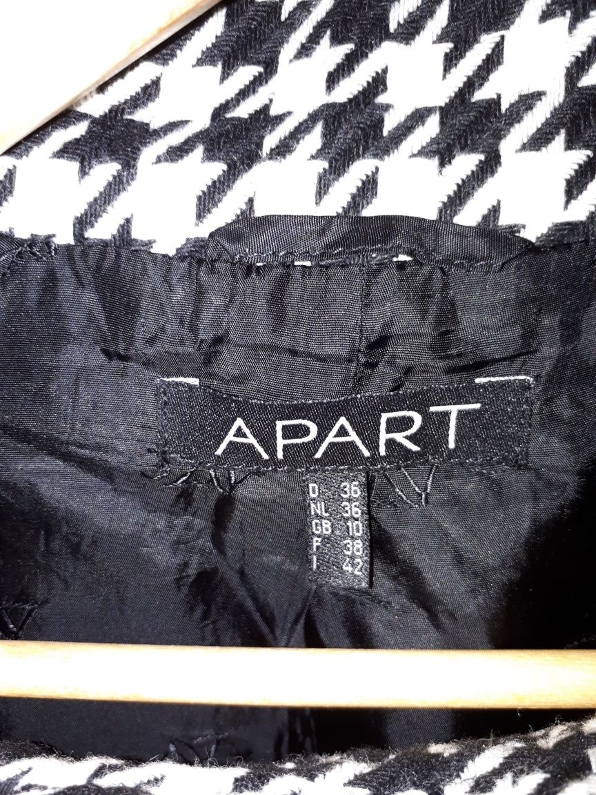 Жакет Apart. Новый. 42 размер