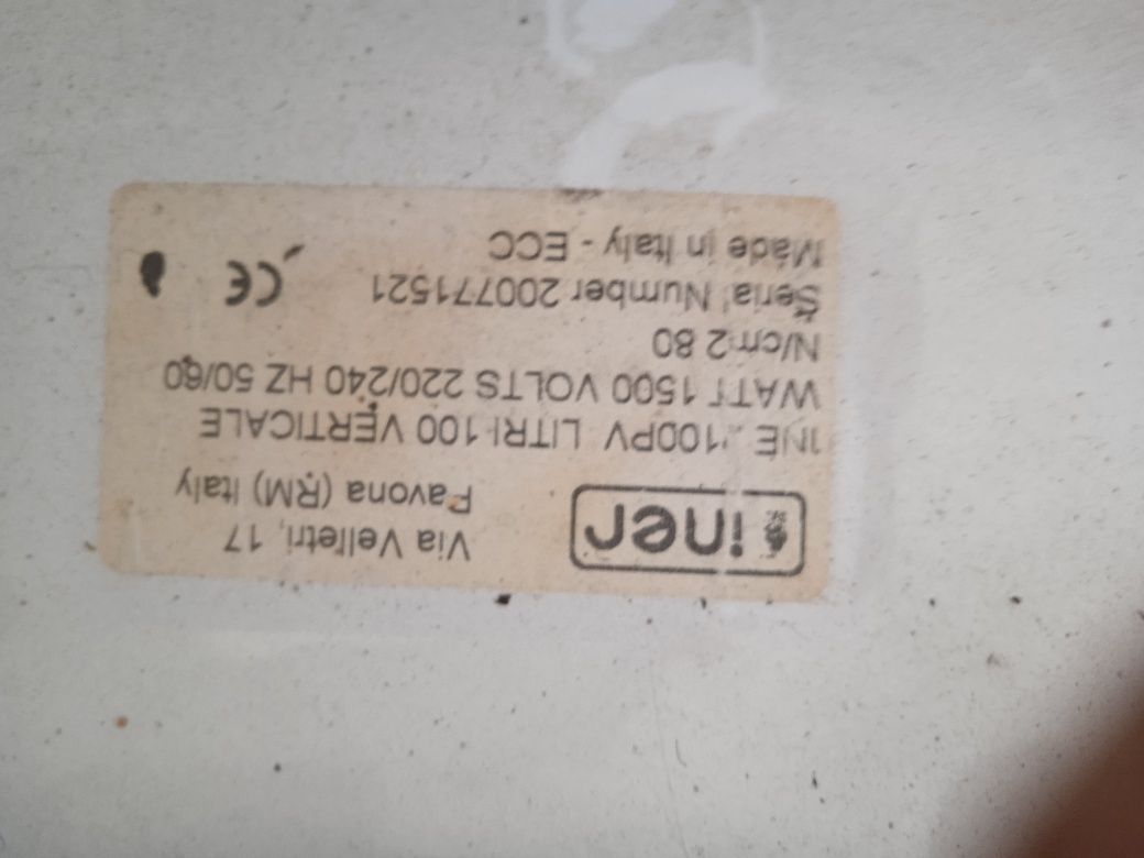 ПРОДАМ ВОДОНАГРЕВАТЕЛЬ АРИСТОН (бойлер) ! V 100 литров. Рабочий. Белый