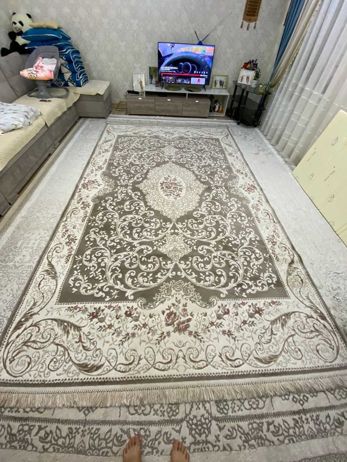 Продается ковер в отличном состояний