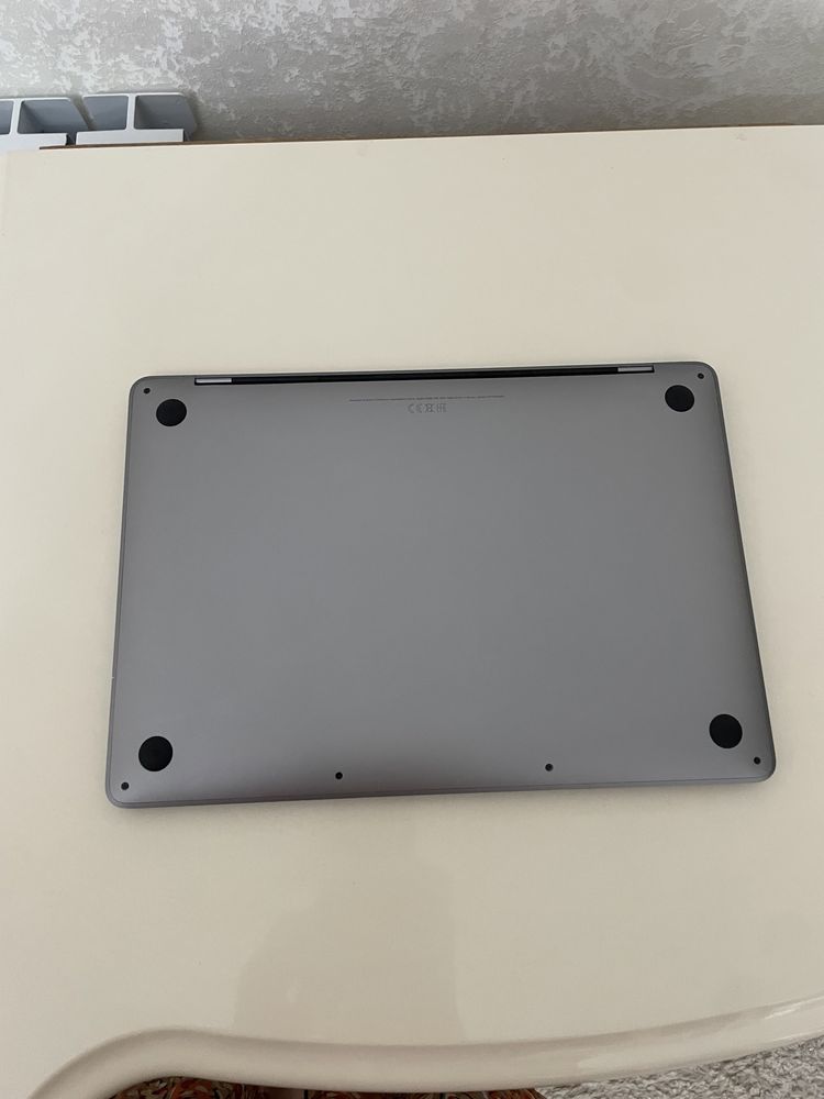 Срочно MacBook Pro M1 процессор в идеальном состоянии