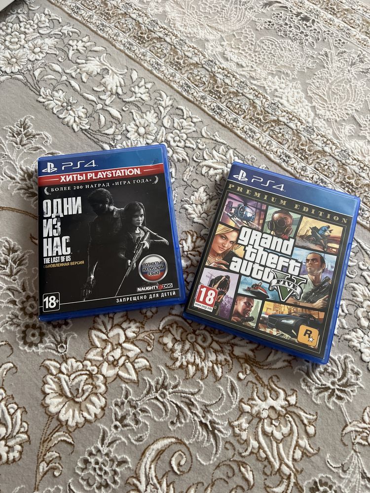 PS5 (2 геймпада, 5 игр, станция зарядки геймпада)