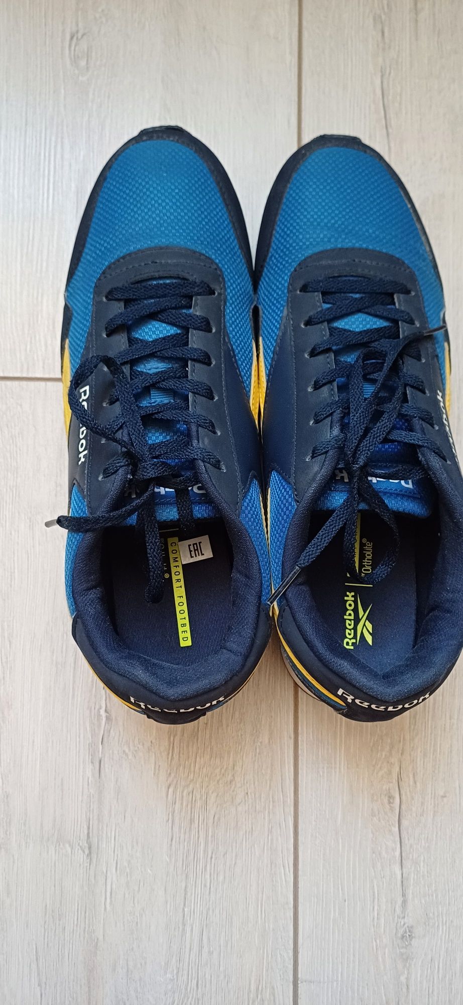 Продам кроссовки Reebok 41 размер