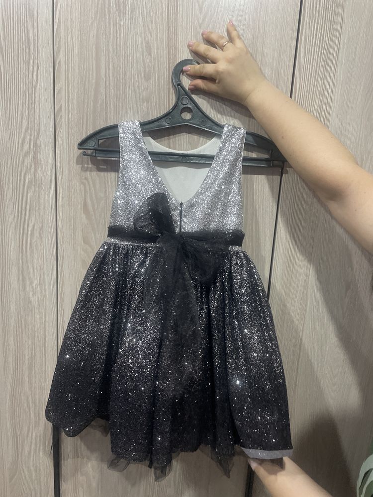 Продам платье детское