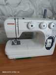 Продам швейную машинку Janome
