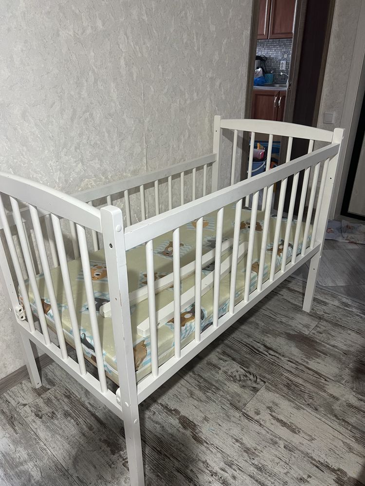 Продам детскую кровать 5тысяч