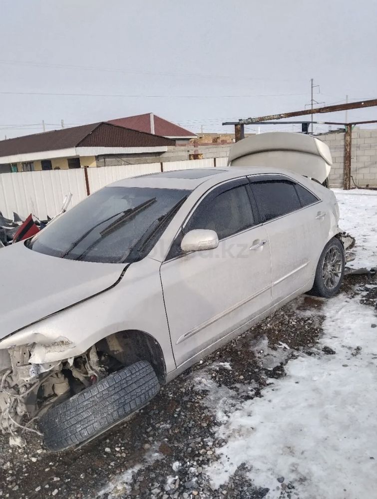 Продам Тойота Аурион в аваринном состоянии