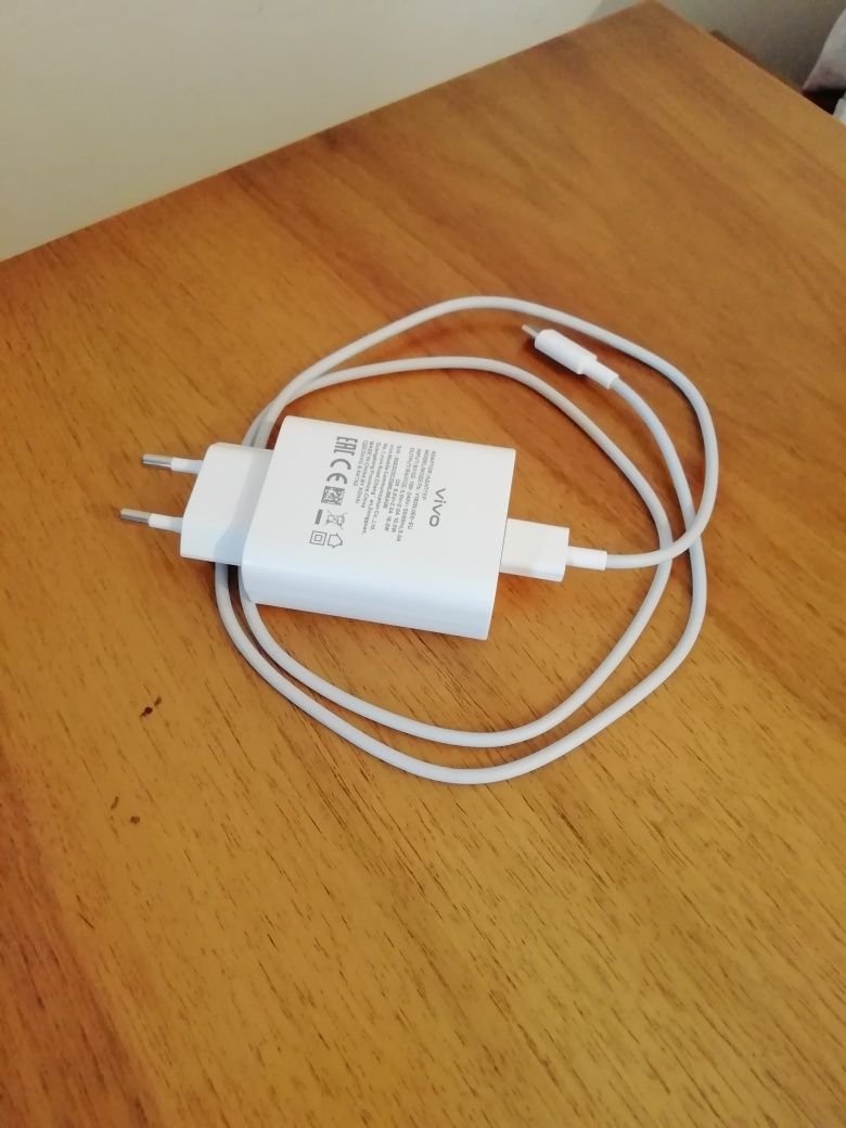 Смартфон Vivo Y35  4/64
