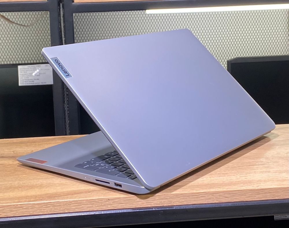 Ноутбук Lenovo AMD 3020e/8GB/SSD128 GB, 9304/A10