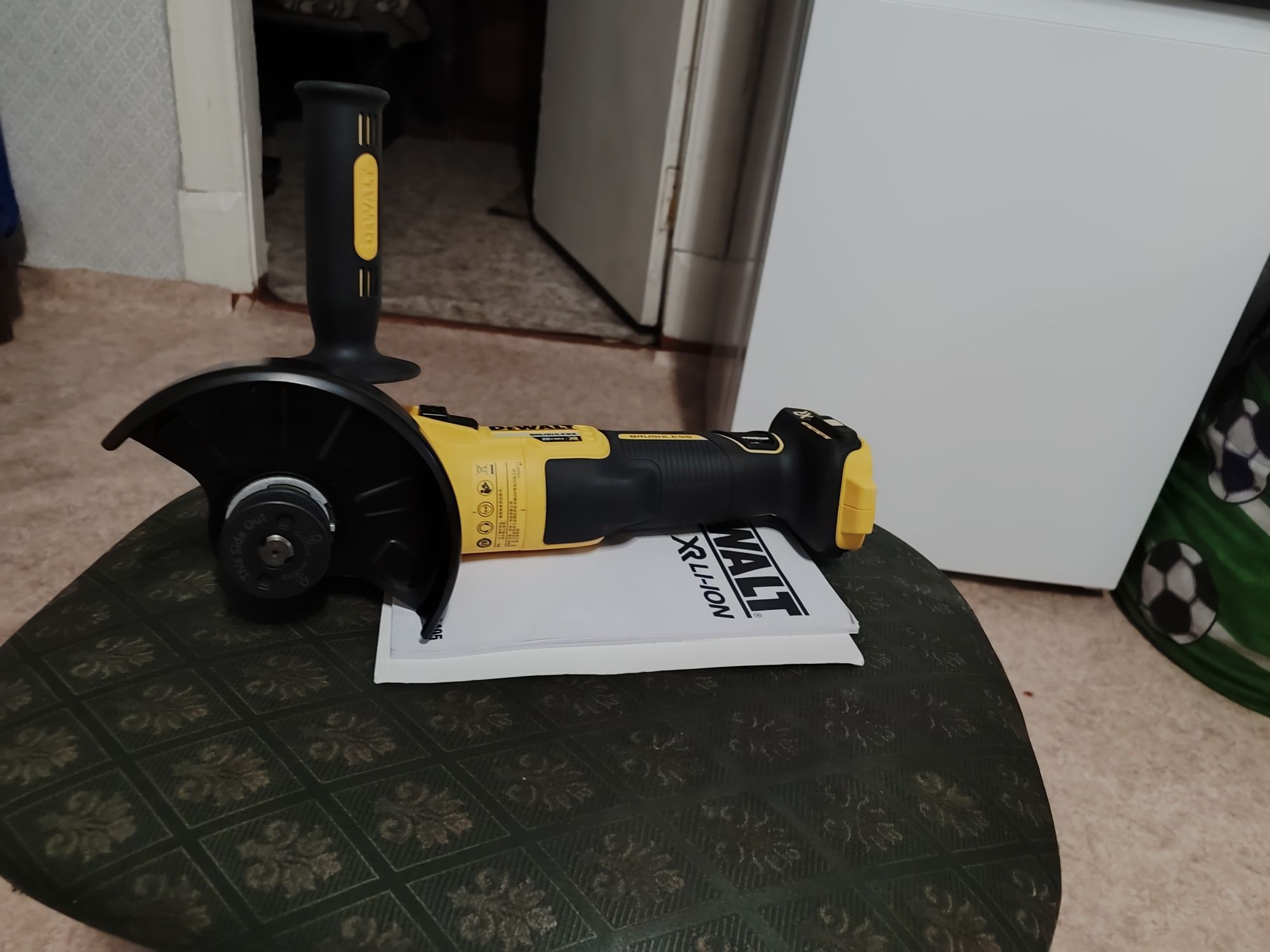 Болгарка Dewalt dcg 405