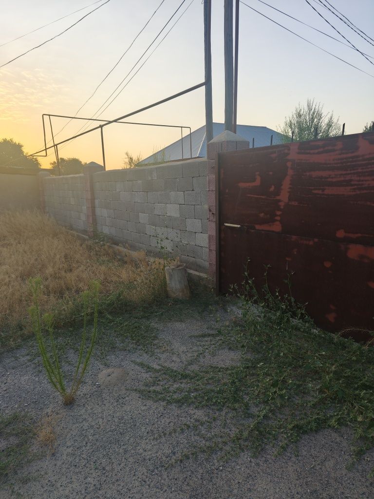 Продам времянку с недостроенным домом
