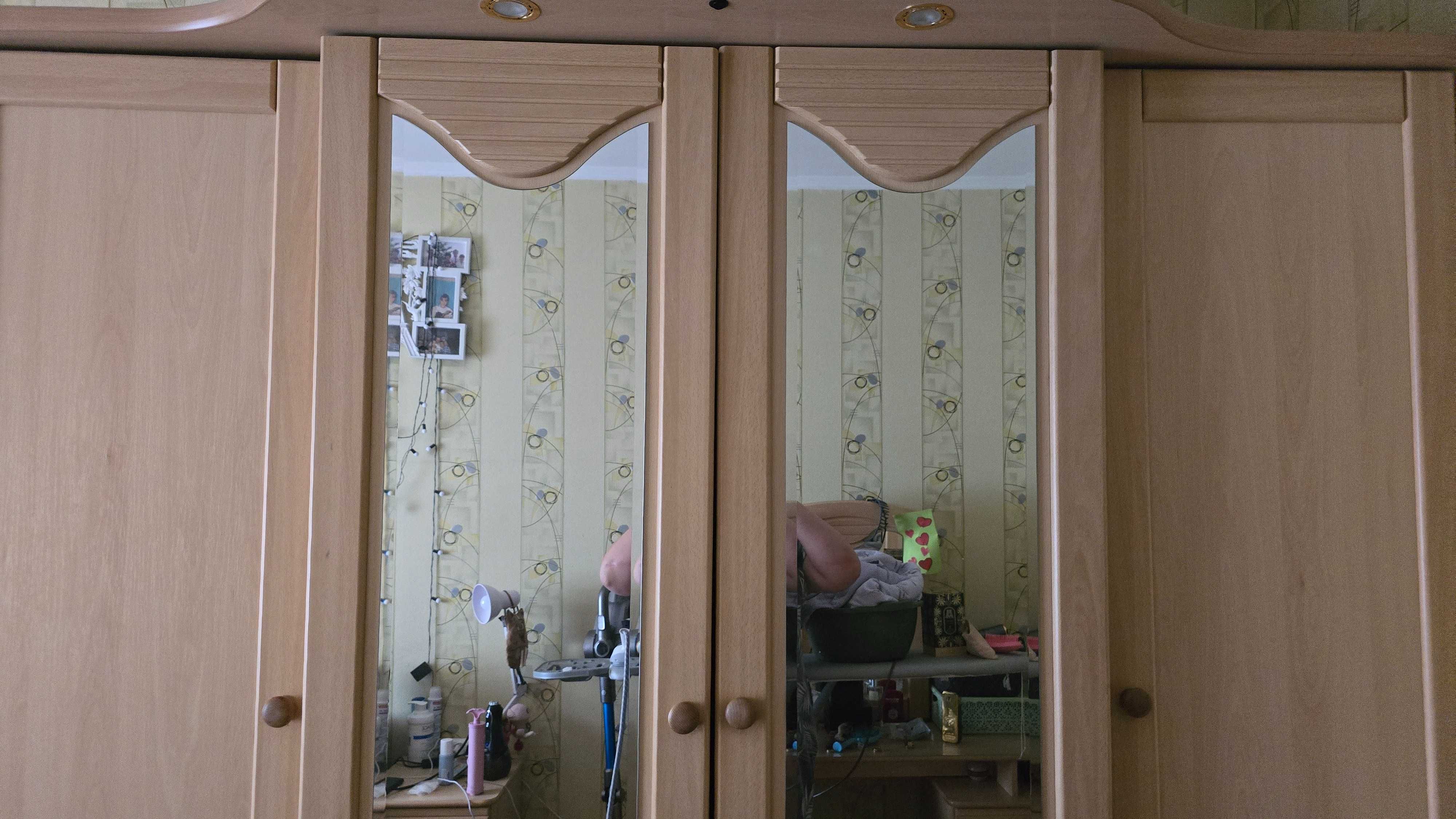 Шкаф для белья и одежды
