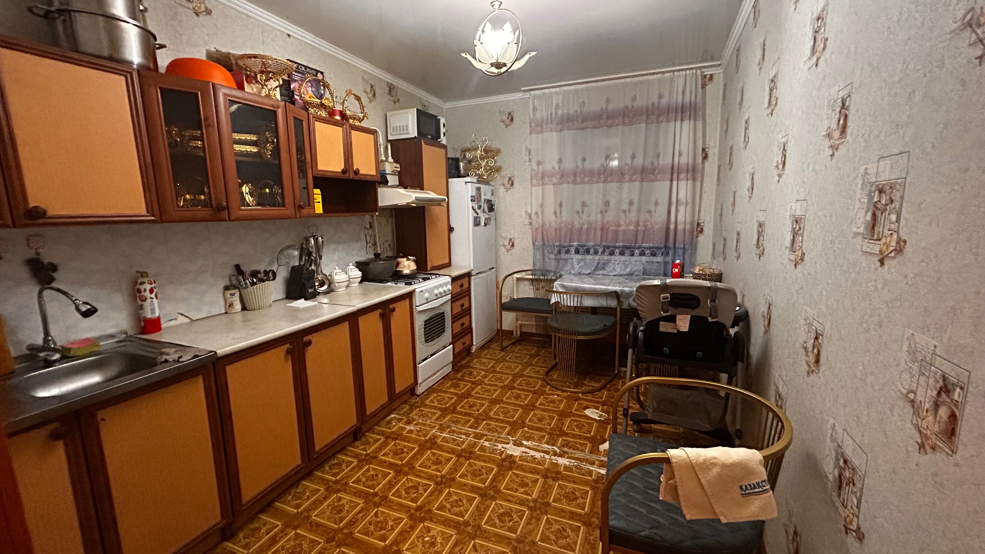 Продаю 1комт квартиру Набережная 83