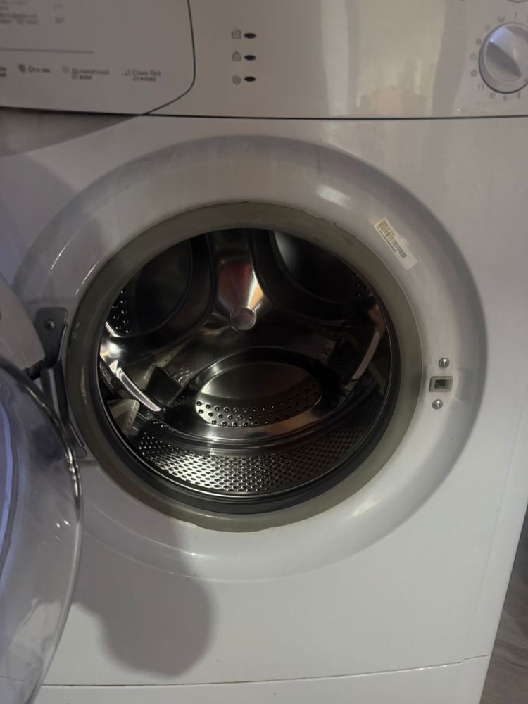 Продаю стиральную машину indesit