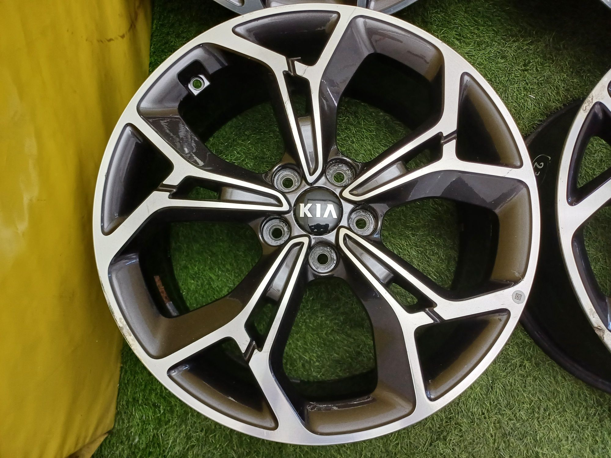Диски R19 5×114.3 на Kia и другие.