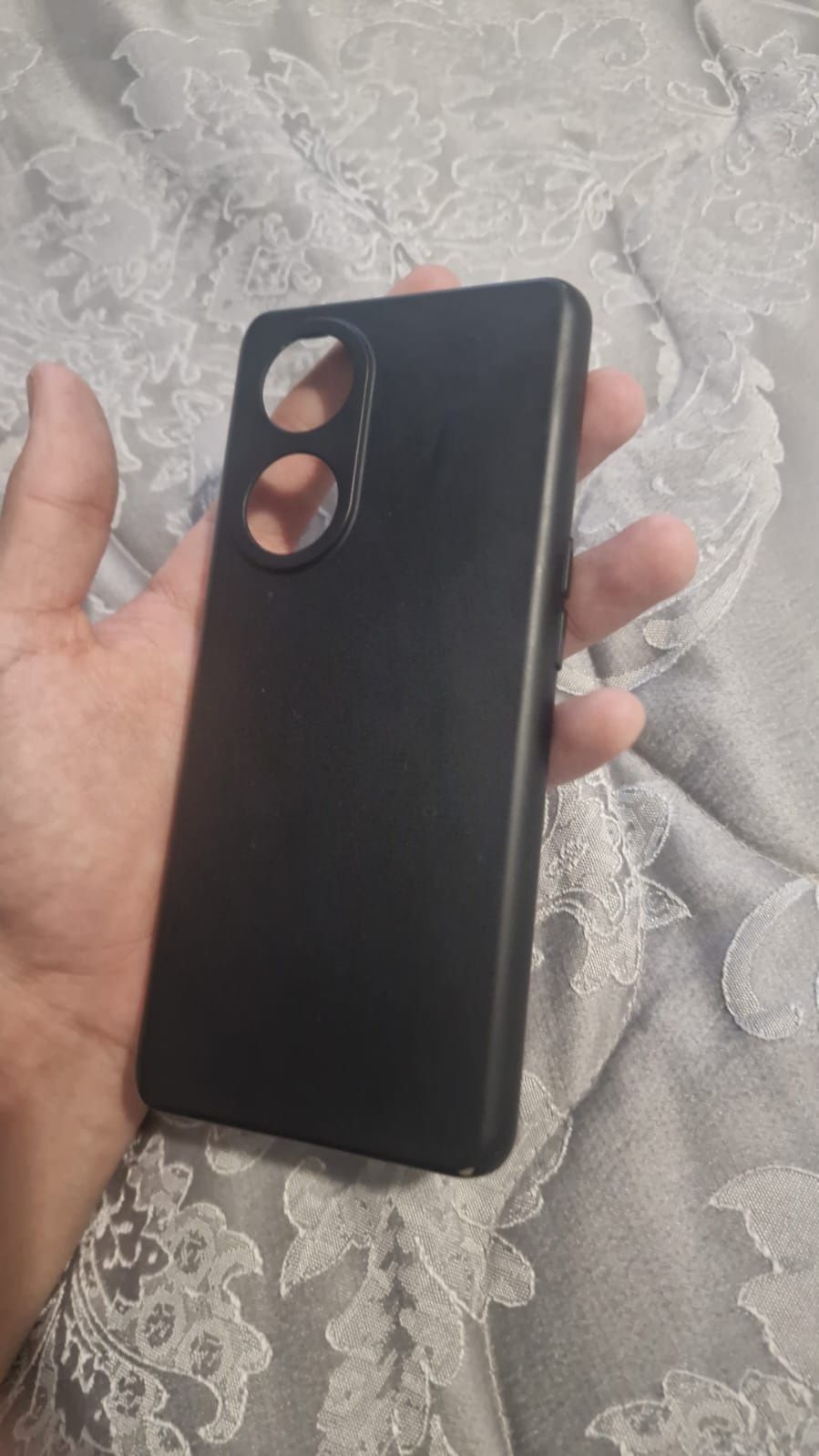 Продам Oppo Reno8 T 5G, Чехол в подарок