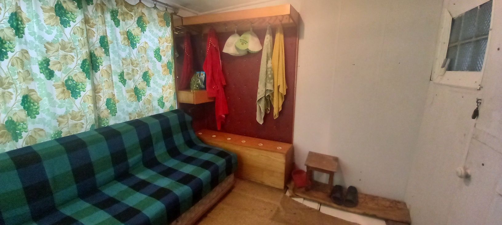 Продам дачу Сады 1 ,13 квартал    8 соток  .