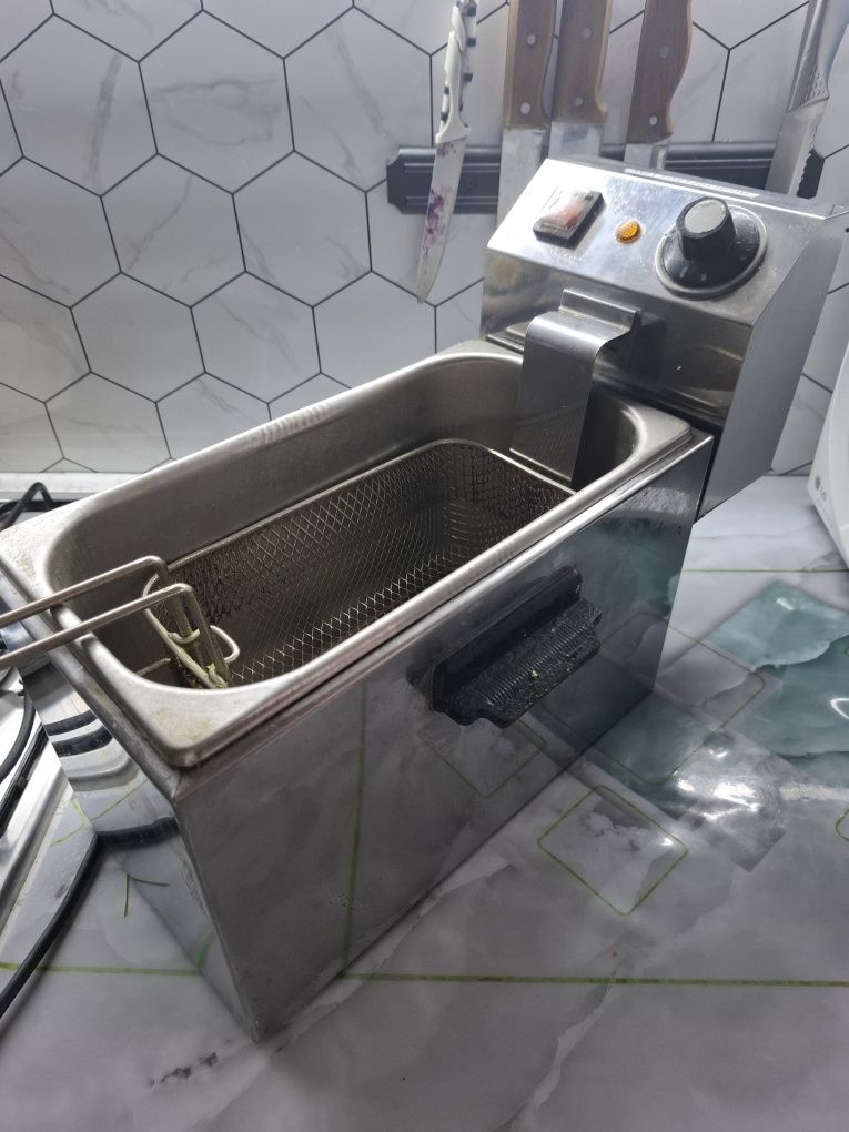 Продам фритюрницу