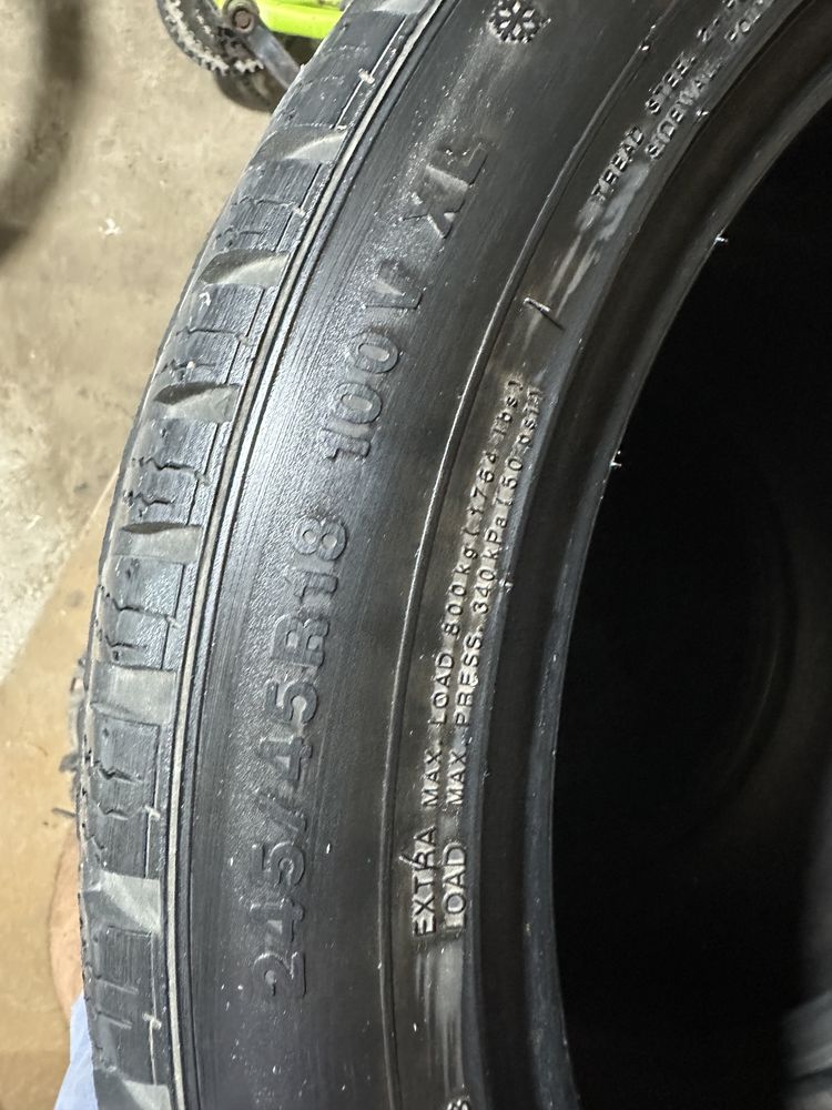 Продам комплект шин 245/45/R18
