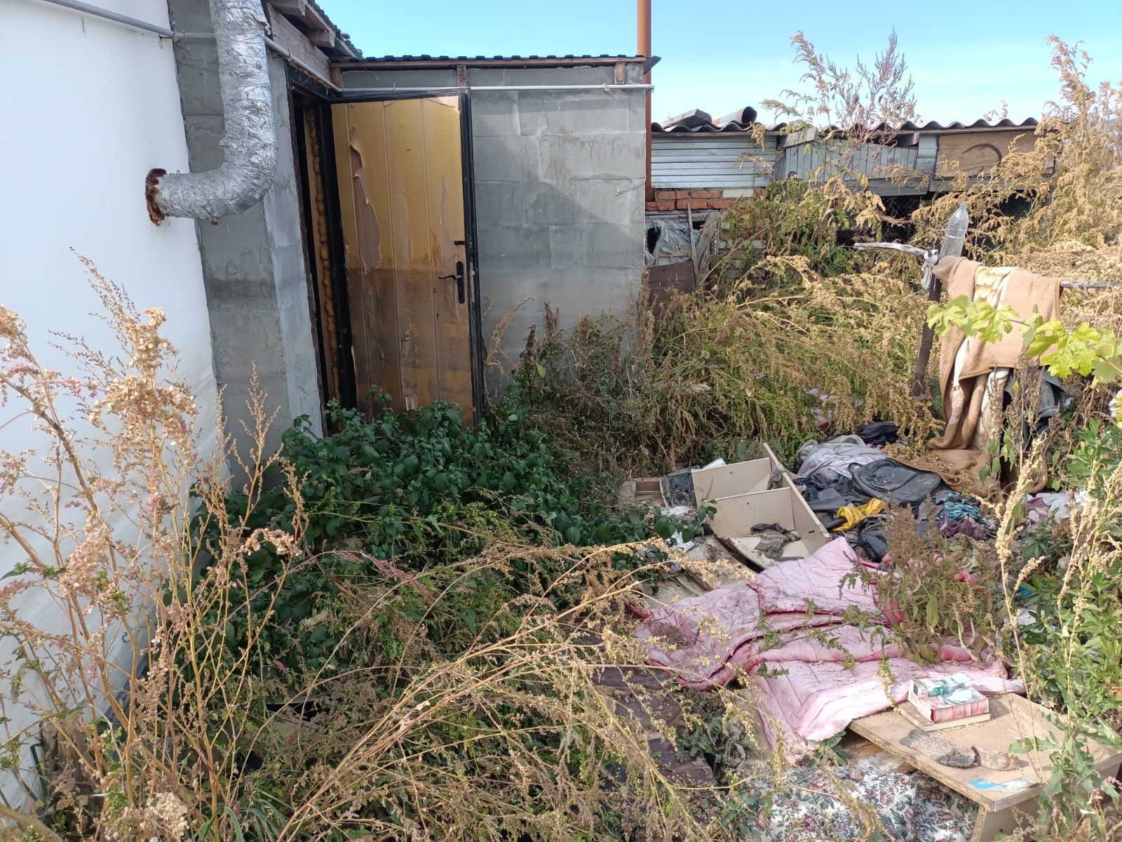 Продам два участка земли с газом,на 2-ой дачной,общ.Колос