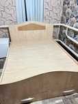Продам кровать 140/190,комод с зеркалом