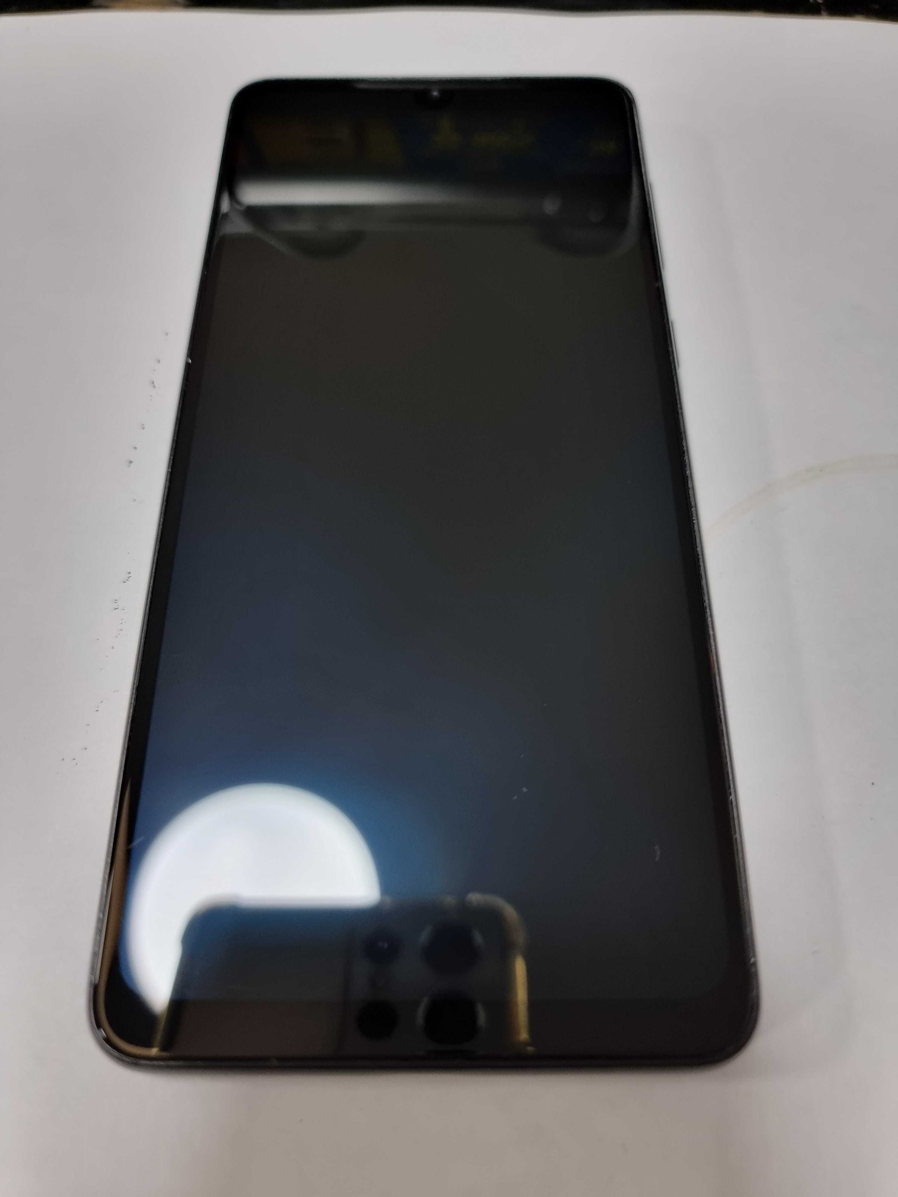 Samsung A33 5G 6/128GB Black, коробка, документы в отличном состоянии.