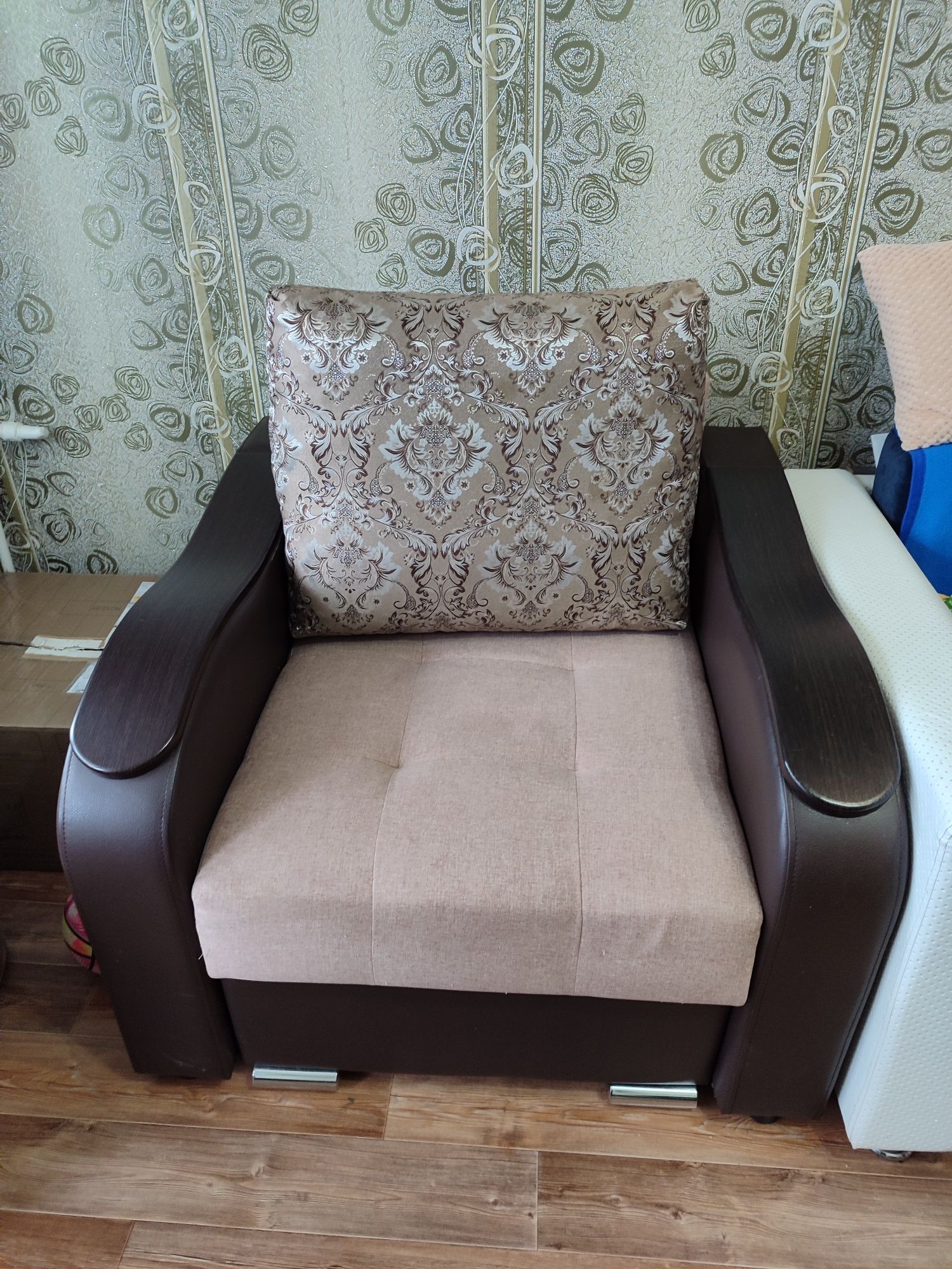 Продам кресло кровать и диван