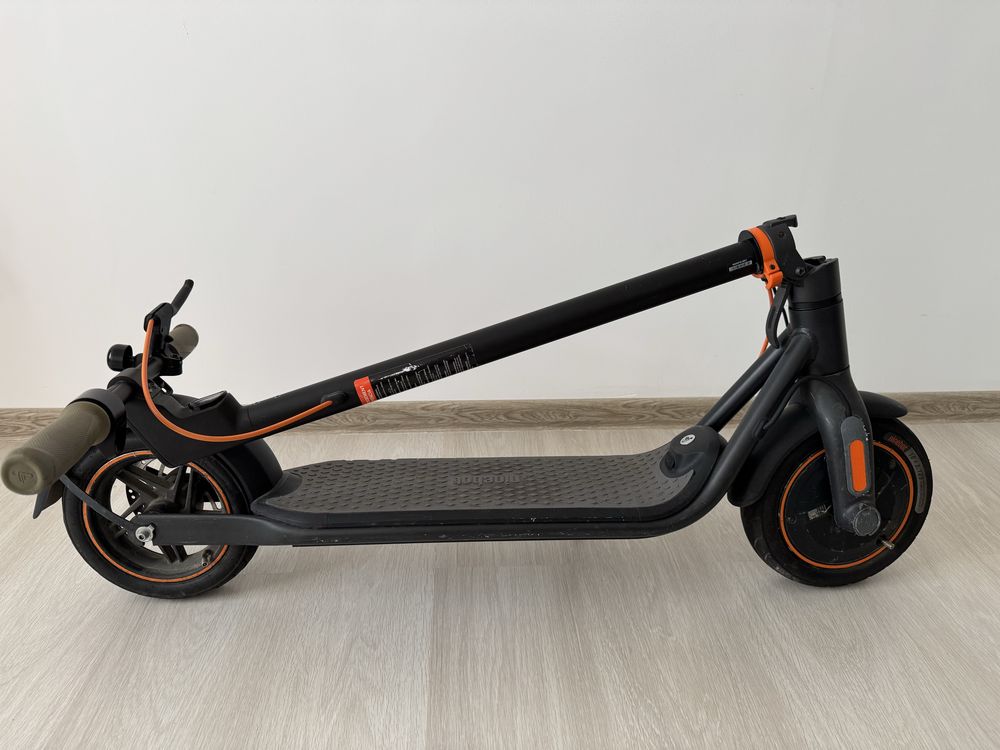 Электросамокат Ninebot F40