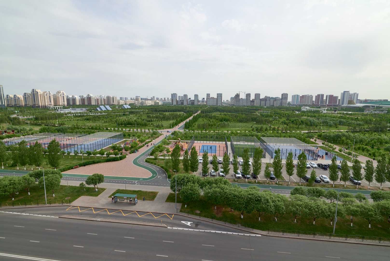 В продаже 2 ком студия в центре левого берега