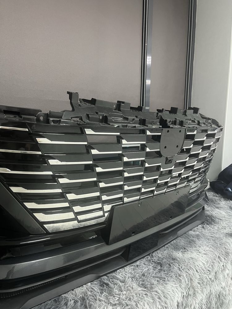Продам решетку радиатора cs 55 plus