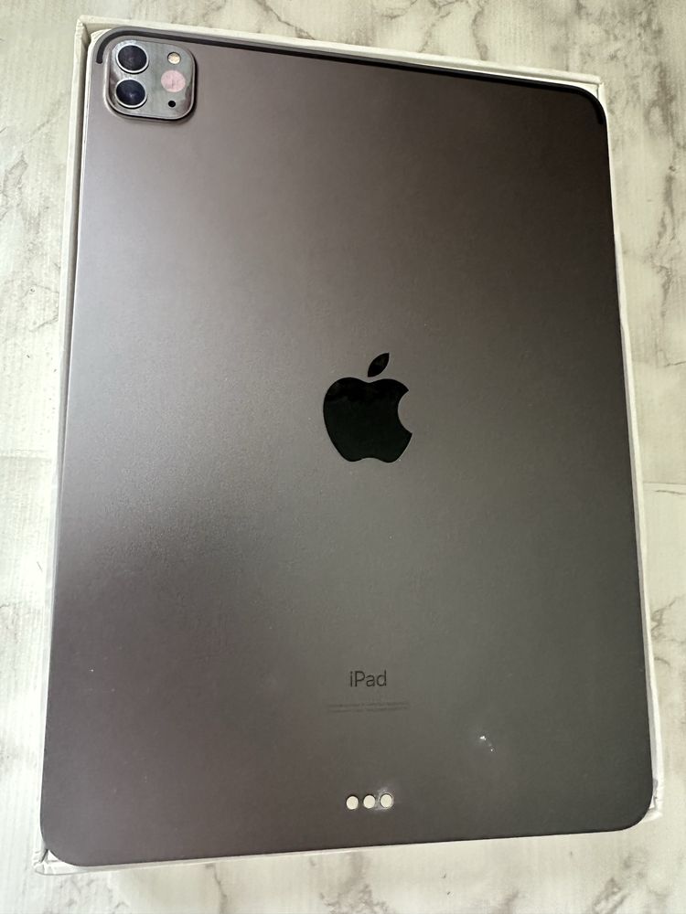 Ipad 11 pro 2020 года wi-fi б/у в ремонте не был в хорошем состоянии