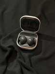 Galaxy Buds 2 в чёрном цвете