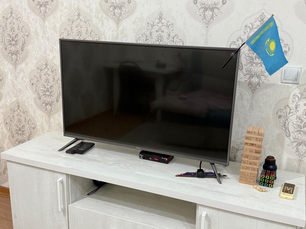 Продам smart tv android yasin 110см