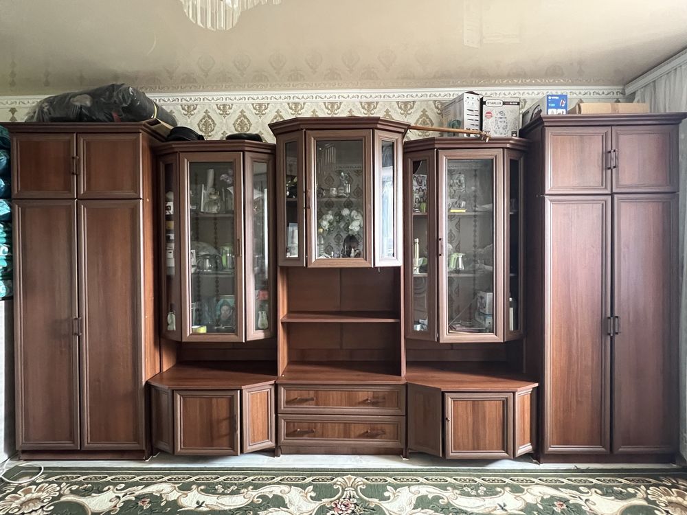 Продам стенку 10 тыс